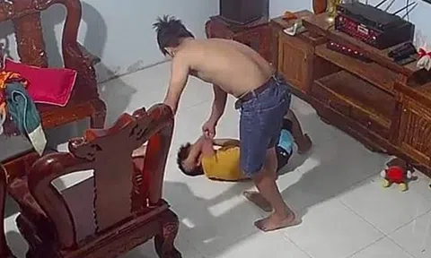 Cha dượng bạo hành bé trai gây phẫn nộ đã bị triệu tập