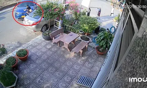 Clip: Kinh hoàng khoảnh khắc nam thanh niên lái xe ô tô tông thẳng vào bạn vì mâu thuẫn