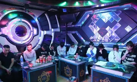 Bắt quả tang 22 nam nữ sử dụng ma túy trong quán karaoke 