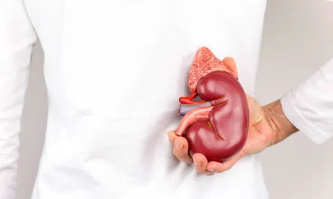 Thấy chướng bụng, người đàn ông đi khám bàng hoàng phát hiện mất 1 bên thận