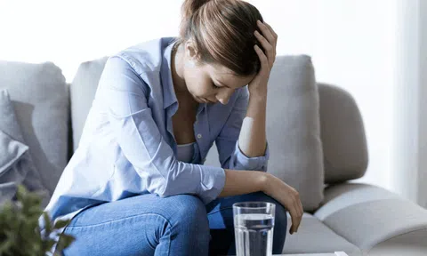 Phụ nữ nếu có 4 dấu hiệu này cần đi khám ngay để lâu sẽ nguy hiểm