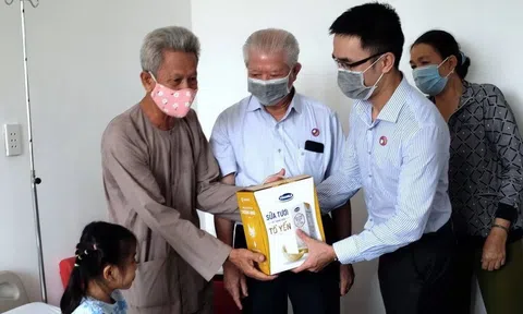 Hơn 1.200 bệnh nhân nghèo đã được Vinamilk hỗ trợ phẫu thuật tim và mắt