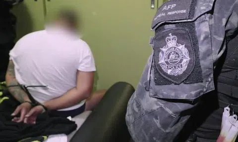 Tội phạm buôn ma túy bất ngờ giúp FBI bắt 800 người