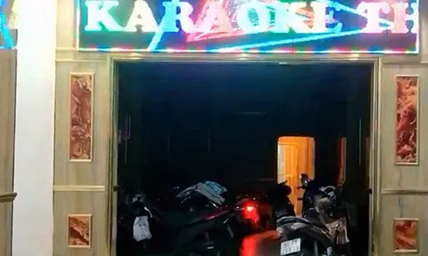 Bắt quả tang 2 nữ tiếp viên quán karaoke khỏa thân phục vụ khách giữa mùa dịch