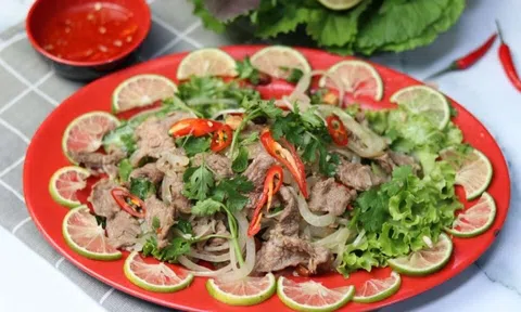 Món ngon cuối tuần: Salad bò tái chanh thanh mát cho ngày nắng lên