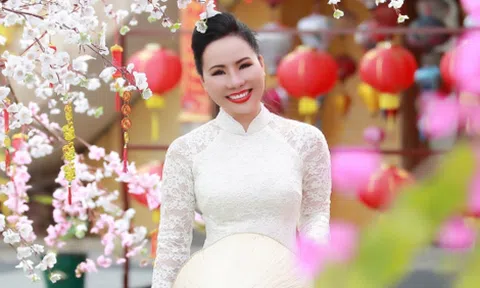 Nữ hoàng Doanh nhân Ngô Thị Kim Chi xinh đẹp, duyên dáng trong bộ ảnh chào xuân