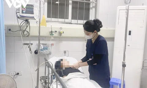 Đi nhổ răng người phụ nữ suýt mất mạng do ngộ độc thuốc gây tê