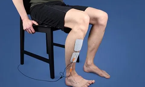 Nam sinh lớp 10 bỗng “liệt” bàn chân vì thói quen ngồi mà rất nhiều người đang làm mỗi ngày