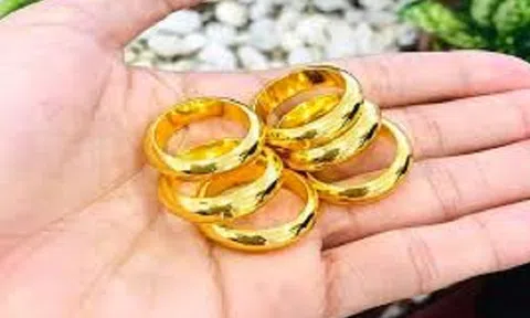 3 năm không về quê ăn Tết, tôi đổi lại được 6,5 chỉ vàng: Quyết định đúng hay sai?