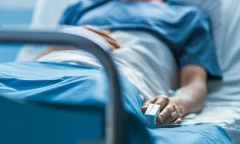 Uống 1 viên thuốc, bay 3kg sau 1 ngày: Cô gái trẻ trả giá bằng chức năng thận