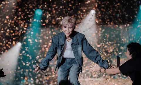 Vũ Cát Tường kể câu chuyện "Người bình thường" của mình trọn vẹn suốt 90 phút