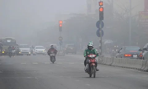Hà Nội chìm trong sương mù, dẫn đầu thế giới về ô nhiễm không khí sáng nay