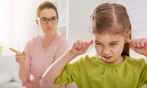 3 kiểu người mẹ thương con hết nấc nhưng lại phạm sai lầm kìm hãm trẻ