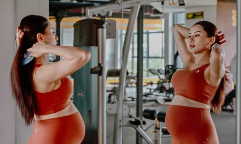Mặc đồ bó sát đi tập gym, mẹ bầu bị đuổi về vì khiến bà chủ phòng khó chịu