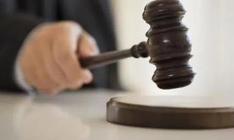 Truy tố chồng trầm cảm, dùng dao sát hại vợ vì ghen tuông