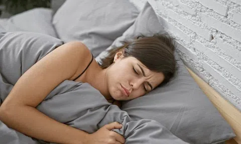 Bác sĩ cảnh báo tư thế ngủ nguy hiểm nhất, người bị bệnh tim càng phải cẩn trọng