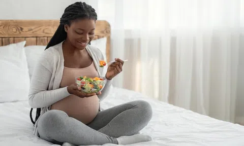 Phát hiện chế độ ăn của mẹ khi mang thai ảnh hưởng tới ngoại hình của con