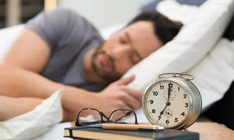 Ngủ kiểu này có nguy cơ mắc tiểu đường cực cao, bất chấp chế độ ăn lành mạnh