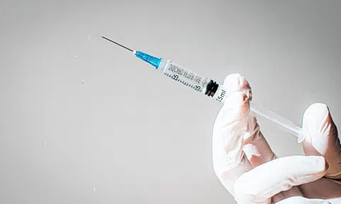 CDC Mỹ cảnh báo tình trạng tiêm Botox giả khiến chị em tiền mất tật mang