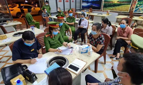 Lời khai của chủ quán nướng ép cô gái quỳ gối xin lỗi vì “bóc phốt” thức ăn có sán