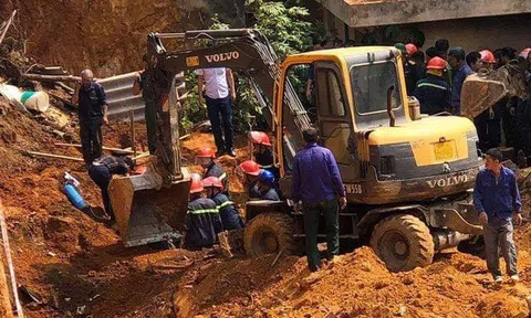 Nóng: Sập công trình tại Phú Thọ, nhiều người thương vong