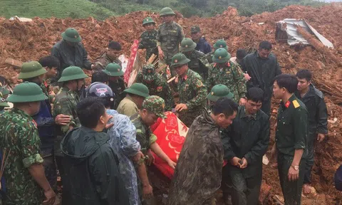 Tìm thấy thi thể thứ 16 trong vụ sạt núi ở Quảng Trị