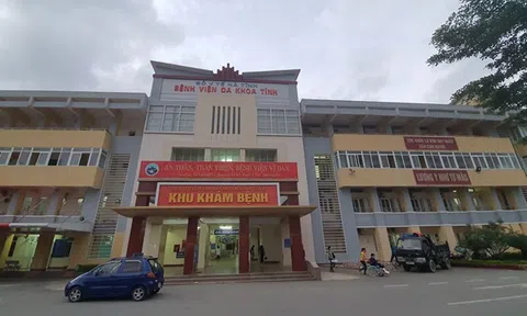 Được đưa vào bệnh viện sau khi tự chặt 3 ngón tay, nam thanh niên tiếp tục nhảy lầu tự tử