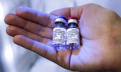 Vắc xin Covid-19 của Nga hiệu quả 95%, giá chưa tới 10 USD/liều