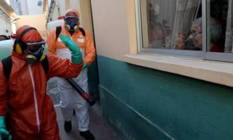 Ca nhiễm COVID-19 tại Iran tăng vọt, châu Âu đối mặt làn sóng thứ ba