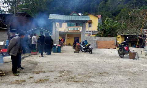 Bố mẹ đốt than sưởi ấm cho con khiến 2 cháu nhỏ tử vong thương tâm