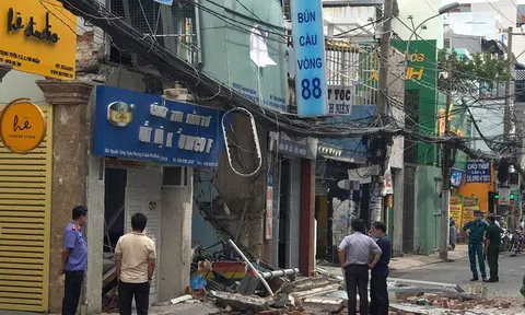 Bình gas phát nổ rung chuyển cả khu phố, nhiều người tháo chạy