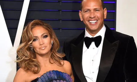Jennifer Lopez quyết định hủy đám cưới với Alex Rodriguez