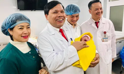 Công dân Việt đầu tiên chào đời trong khoảnh khắc đầu năm mới