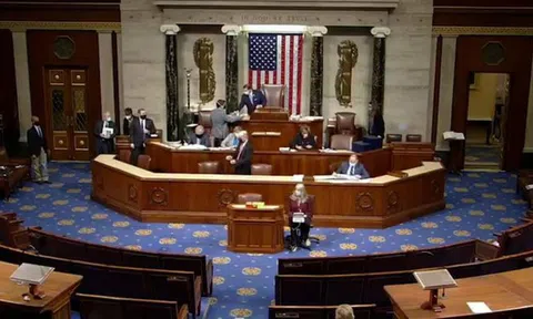 Quốc hội Mỹ vô hiệu hóa quyền phủ quyết của ông Trump đối với dự luật quốc phòng