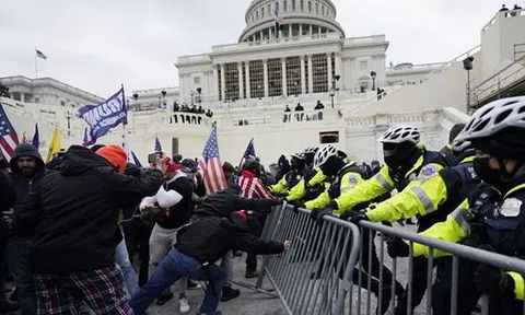 Bom ống được đặt ở nhiều địa điểm tại thủ đô Washington D.C