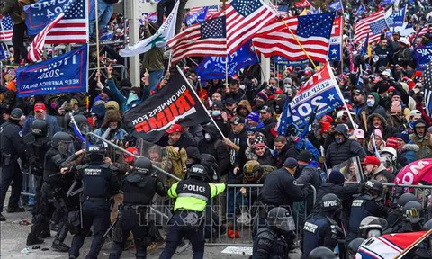 Lãnh đạo các đảng tại Quốc hội Mỹ chỉ trích mạnh người biểu tình