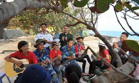 Người thổi hồn cho những ca khúc về thanh niên