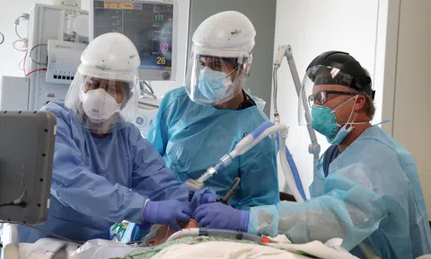 Mỹ: Đại dịch COVID-19 khiến gần 4500 người tử vong một ngày