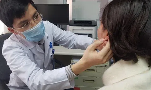 Sửa thành "tai Phật" mong đổi vận số, nữ doanh nhân Hà Nội "ôm hận"