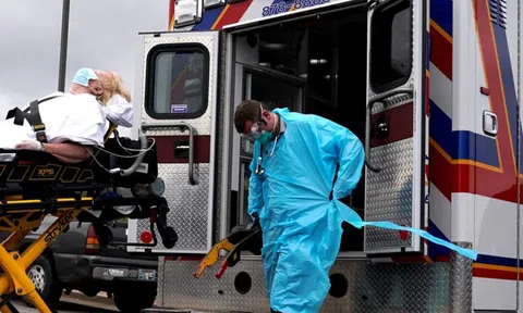 Xuất hiện thêm biến thể SARS-CoV-2, cuộc chiến chống COVID-19 càng cam go