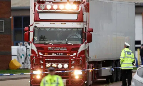 Vụ 39 người Việt chết trên xe tải ở Anh: 4 bị cáo nhận mức án 78 năm tù