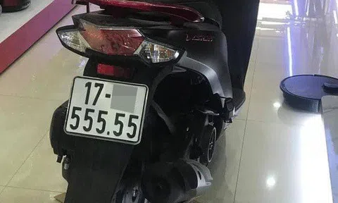 Bốc trúng biển "ngũ quý 5", chủ xe Vison bán lại với giá "khủng"
