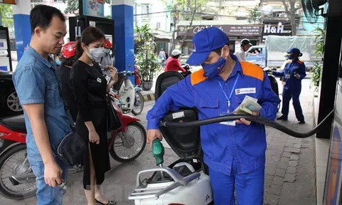 Xăng tăng giá lần thứ 5 liên tiếp, RON95-III ở mức 17.270 đồng/lít