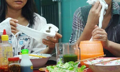 Sai lầm nghiêm trọng khi dùng giấy vệ sinh, cẩn thận kẻo hối hận