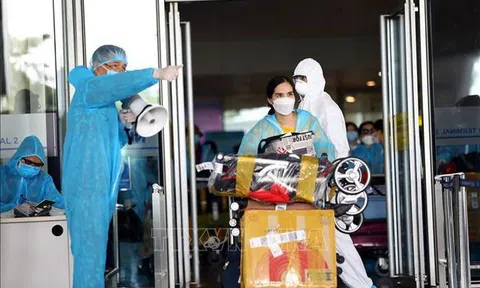 Khẩn trương xét nghiệm virus SARS-CoV-2 cho toàn bộ nhân viên sân bay Cần Thơ