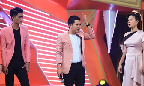 Trường Giang tiết lộ chuyện tiền nong, Nhã Phương quản hết đến mức đi ăn hàng "cà thẻ" cũng không được