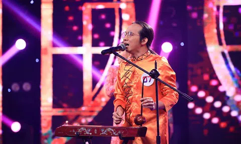 Danh ca Ngọc Sơn nghẹn ngào không nói thành lời trước tiết mục của nhạc sĩ Hà Chương