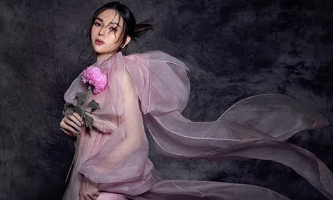 Mẹ bầu Thu Thủy khoe nhan sắc thần tiên tỉ tỉ cận ngày sinh nở