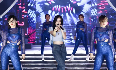 Chi Pu cùng dàn nghệ sĩ miệt mài tổng duyệt cho đêm thi Người đẹp Biển - Du lịch Hoa hậu Việt Nam 2020