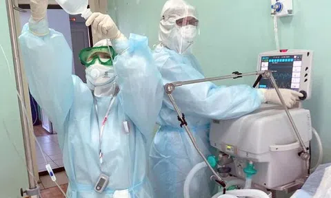 Uống dung dịch sát khuẩn thay rượu, 7 người tử vong